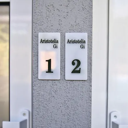 Daire Aristotelia Gi Ikies - Poolside Retreats Olympiada