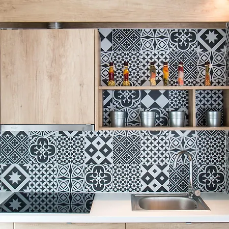 Aristotelia Gi Ikies - Poolside Retreats * 올림피아다