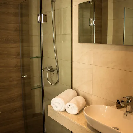 Aristotelia Gi Ikies - Poolside Retreats * 올림피아다