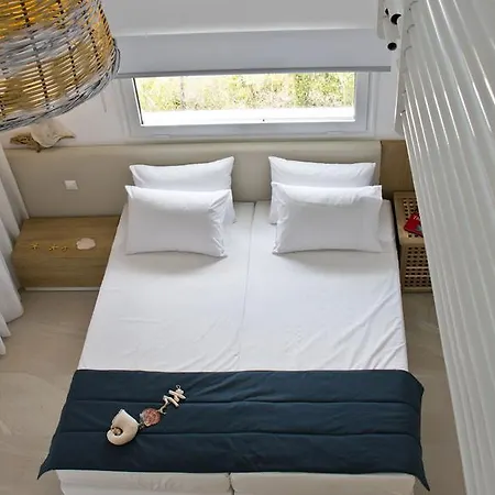 Aristotelia Gi Ikies - Poolside Retreats 아파트 올림피아다