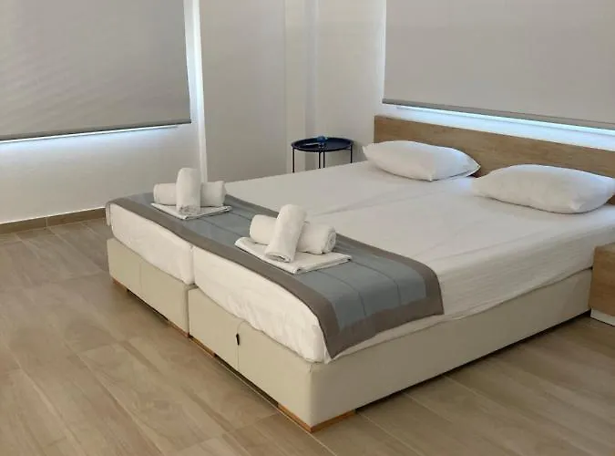 Aristotelia Gi Ikies - Poolside Retreats Apartament *