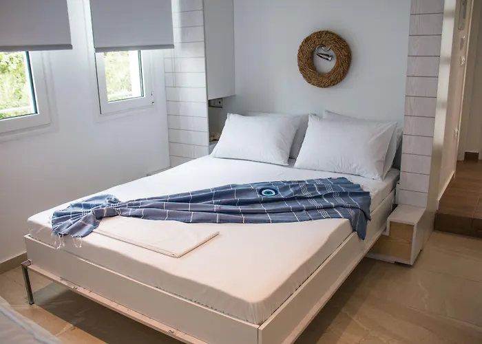 Aristotelia Gi Ikies - Poolside Retreats