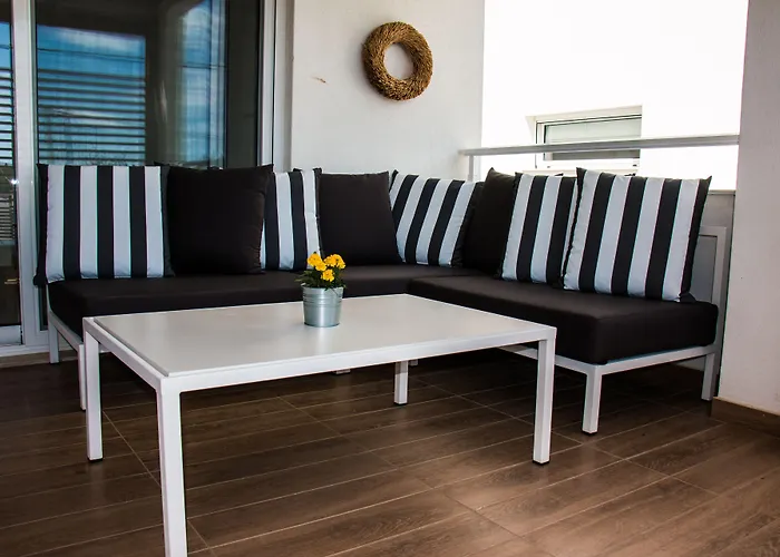 Apartament Aristotelia Gi Ikies - Poolside Retreats *