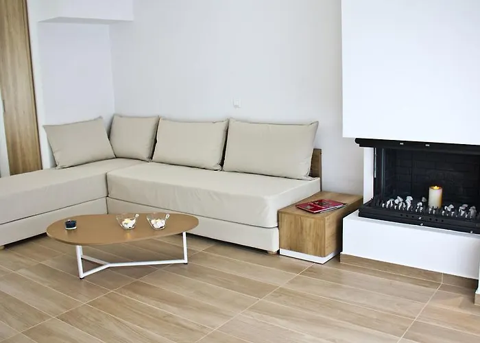 Aristotelia Gi Ikies - Poolside Retreats Apartament