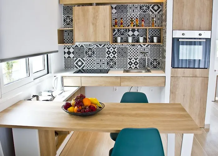 Aristotelia Gi Ikies - Poolside Retreats Apartament *