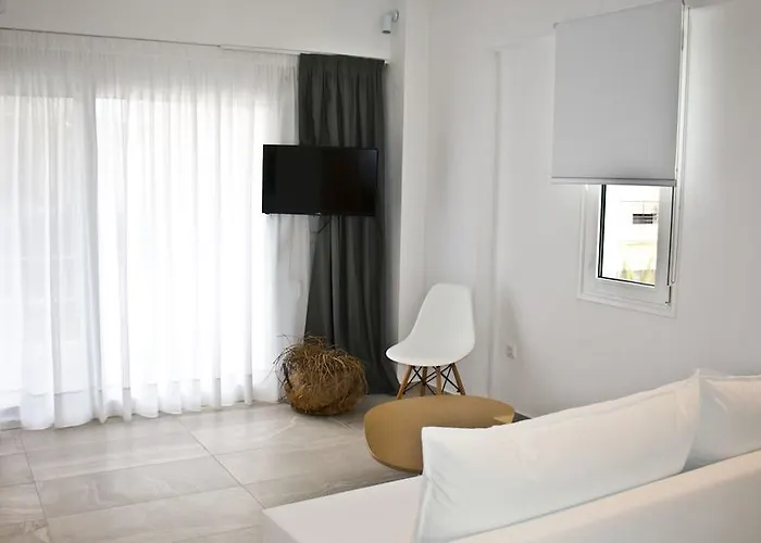 Aristotelia Gi Ikies - Poolside Retreats Apartament *