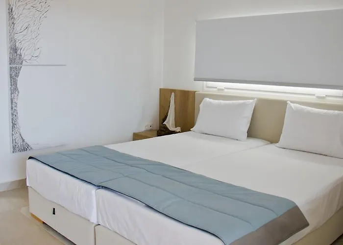 Aristotelia Gi Ikies - Poolside Retreats Apartament *