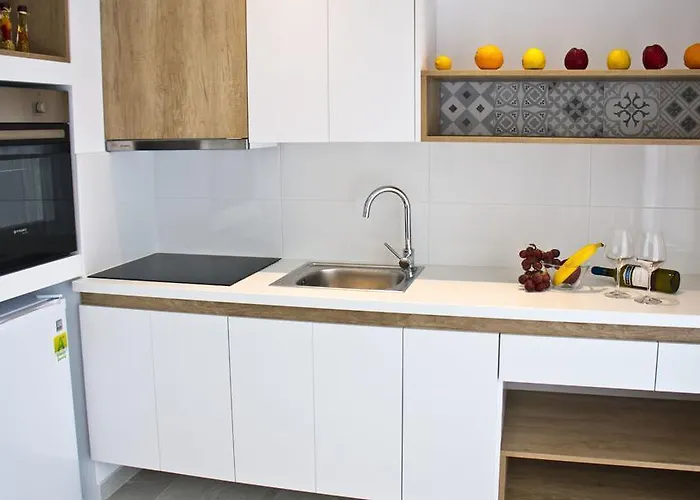 Aristotelia Gi Ikies - Poolside Retreats Apartament